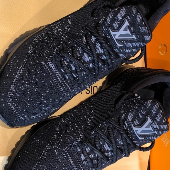 Louis Vuitton Unisex Black Sneakers-Brand New- Size 43 - Picture 5 of 12